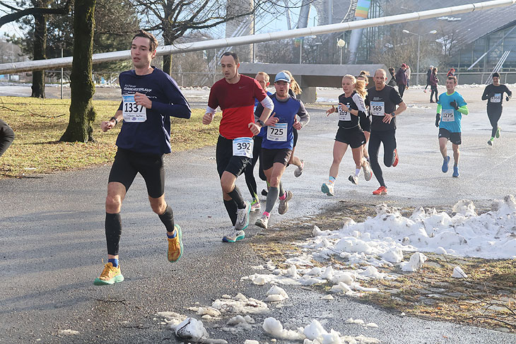 Winterlaufserie München 2025 Teil 2: Dreikönigslauf über 15 km am 06.01.2025 im Olympiapark, München (©Foto: Martin Schmitz)